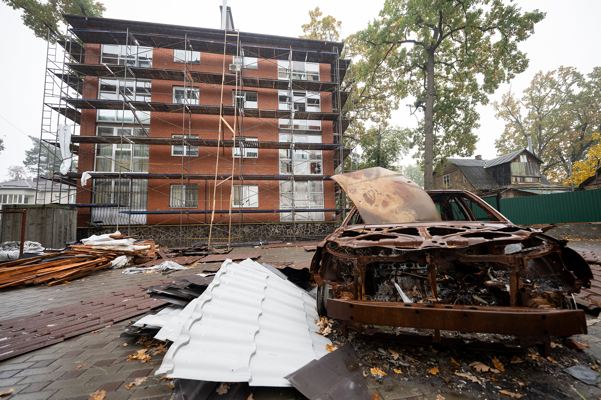Чи страхують квартири від &quot;прильотів&quot; і як убезпечити житло під час війни